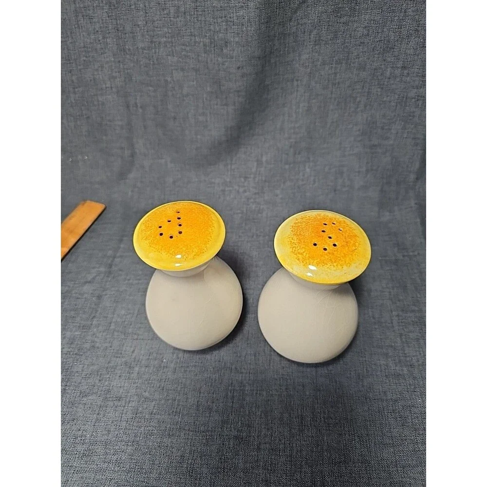 Los Angeles Potteries Handpainted Taproot Salt & Pepper Shakers Cottagecore 80's